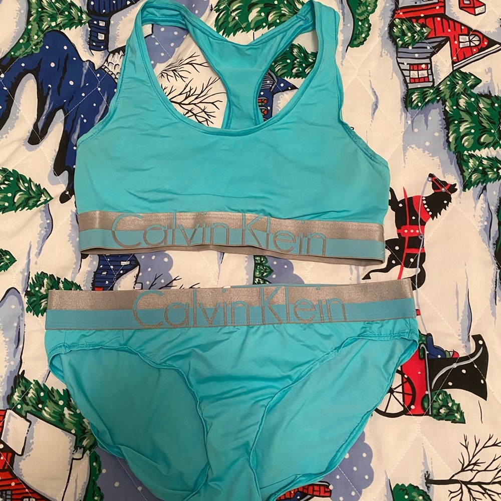 Calvin Klein Bralette Set